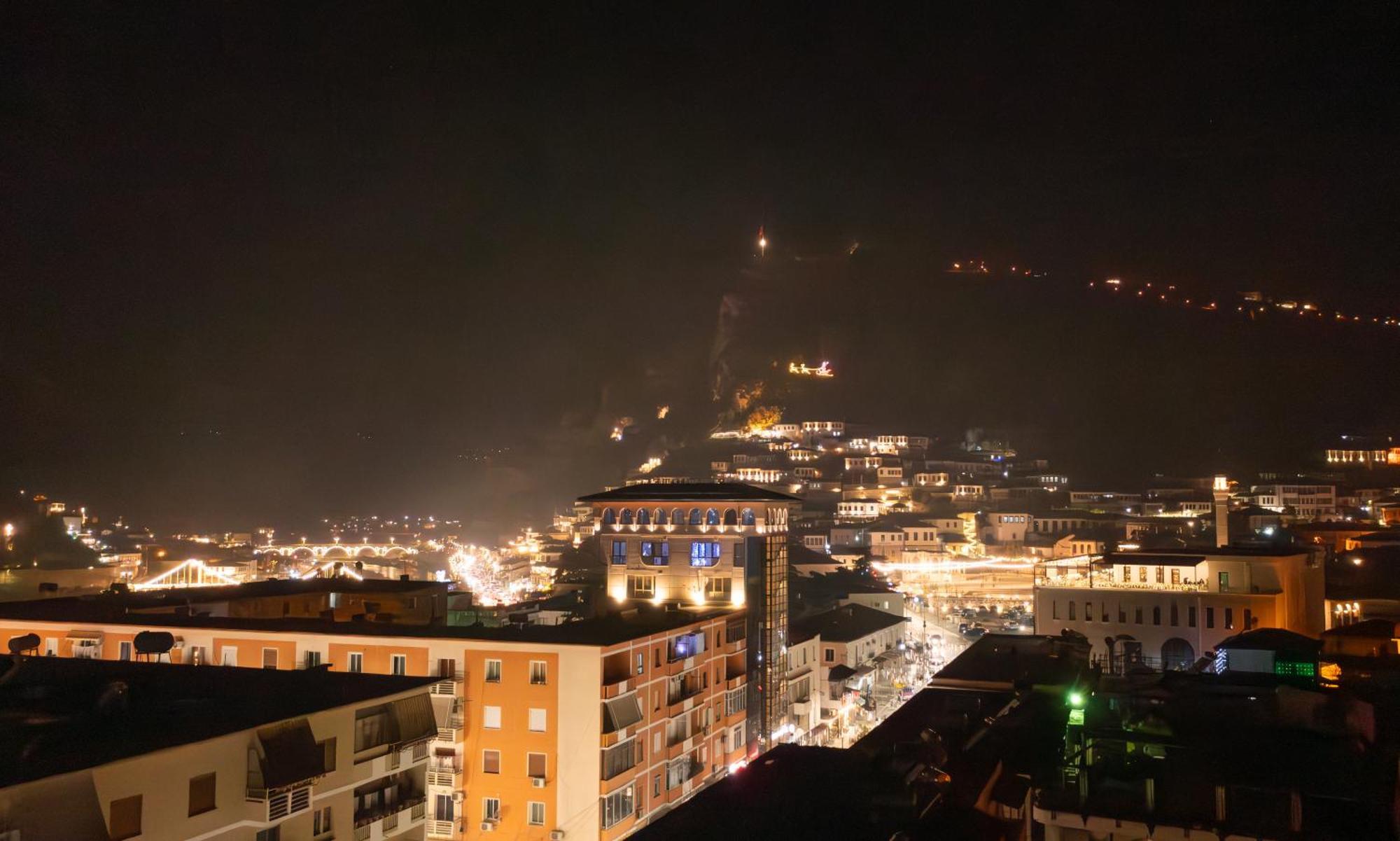 Merko Hotel ベラト エクステリア 写真