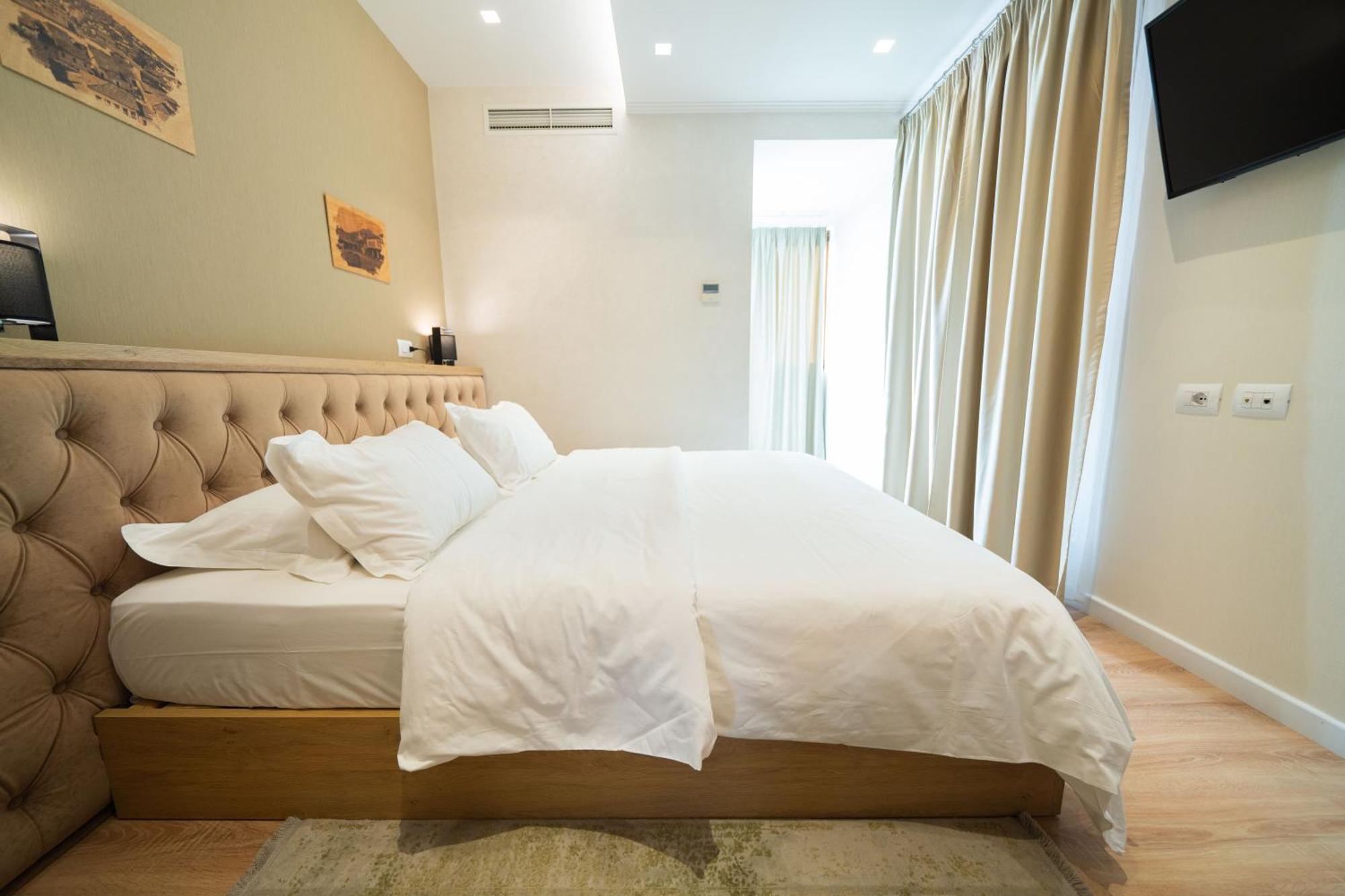Merko Hotel ベラト エクステリア 写真