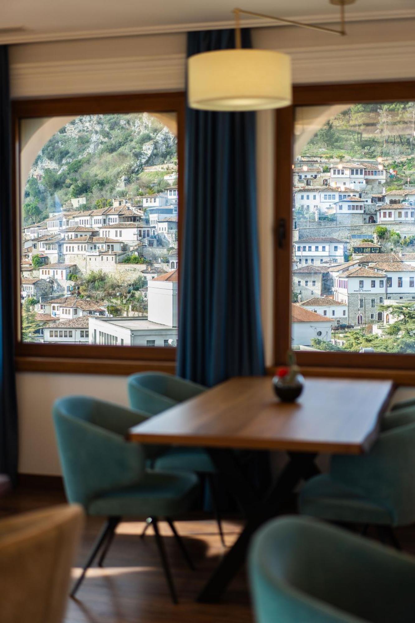 Merko Hotel ベラト エクステリア 写真